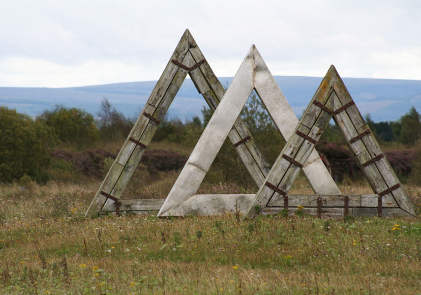 Wooden triangular sculpture at Lough Boora Discovery Park.